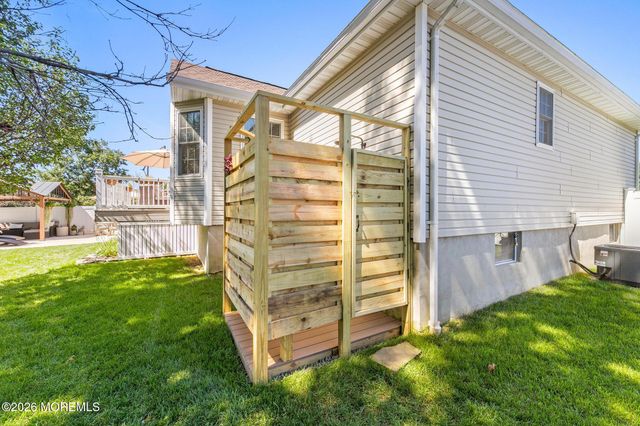 117 Bowline Road, Manahawkin, NJ 08050