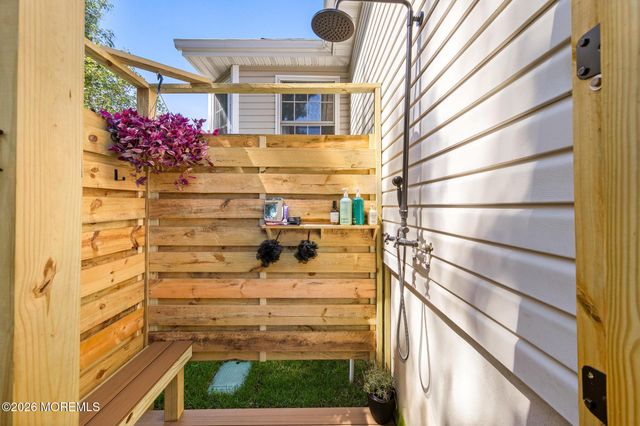 117 Bowline Road, Manahawkin, NJ 08050