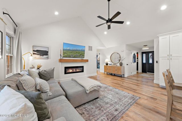 117 Bowline Road, Manahawkin, NJ 08050