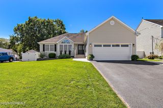 117 Bowline Road, Manahawkin, NJ 08050