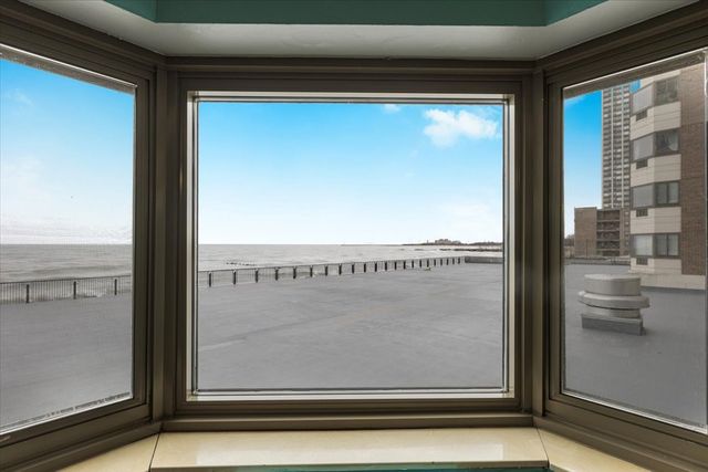 7337 S South Shore Drive 902, Chicago, IL 60649