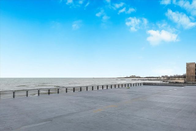 7337 S South Shore Drive 902, Chicago, IL 60649