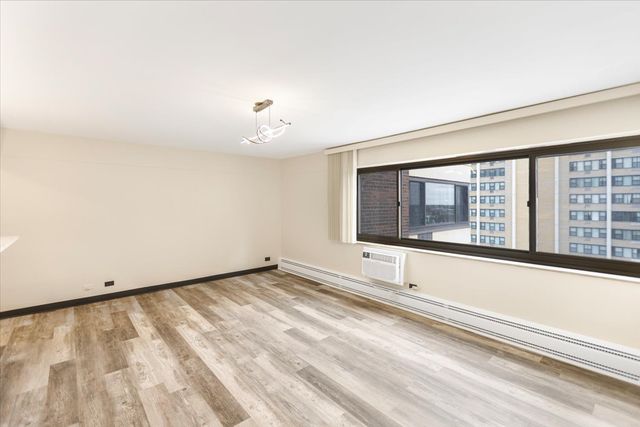 7337 S South Shore Drive 902, Chicago, IL 60649