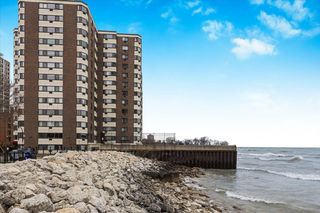 7337 S South Shore Drive 902, Chicago, IL 60649