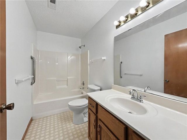 6124 Ash Court, Raytown, MO 64133
