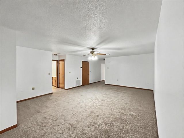 6124 Ash Court, Raytown, MO 64133