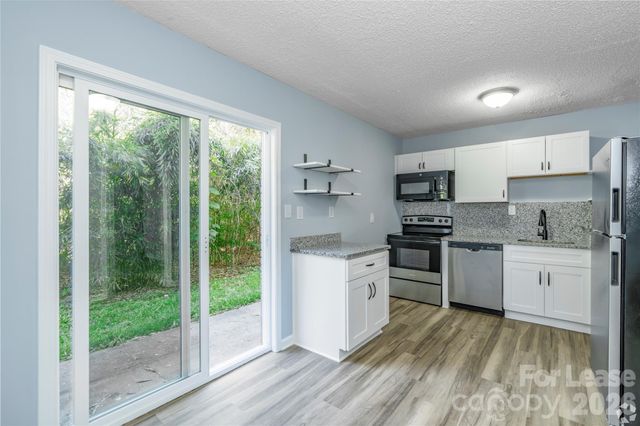 300 E Charlotte Avenue 24, Mount Holly, NC 28120