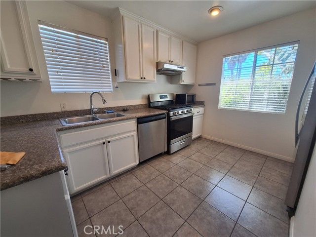 828 N Lucia Avenue A, Redondo Beach, CA 90277