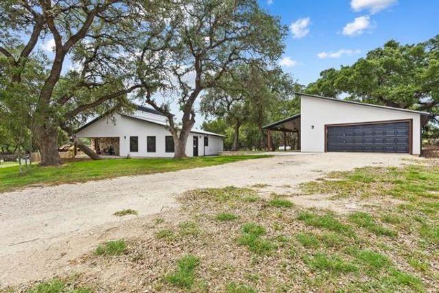 15 W Inwood Forest DR, Wimberley, TX 78676