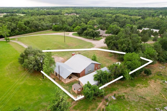 176 Old Lexington RD C, Elgin, TX 78621