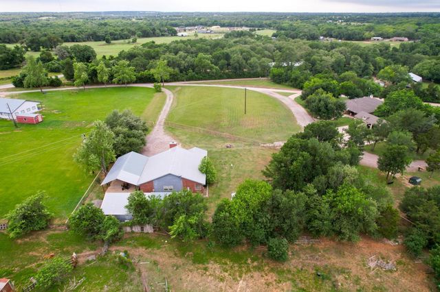 176 Old Lexington RD C, Elgin, TX 78621