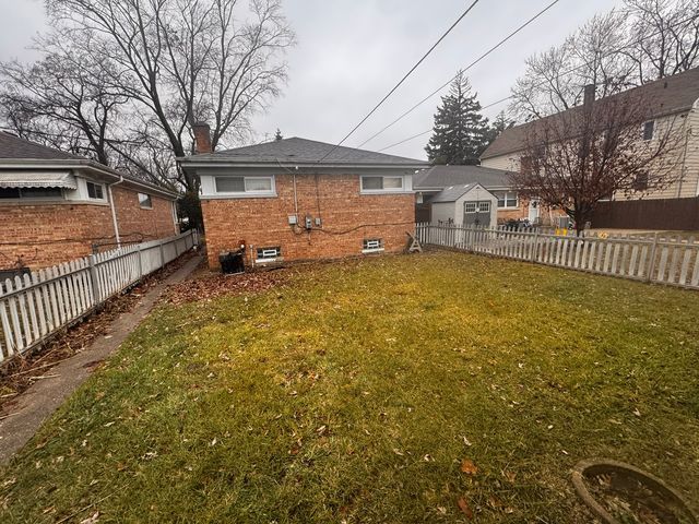 609 Linden Avenue, Bellwood, IL 60104