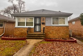 609 Linden Avenue, Bellwood, IL 60104