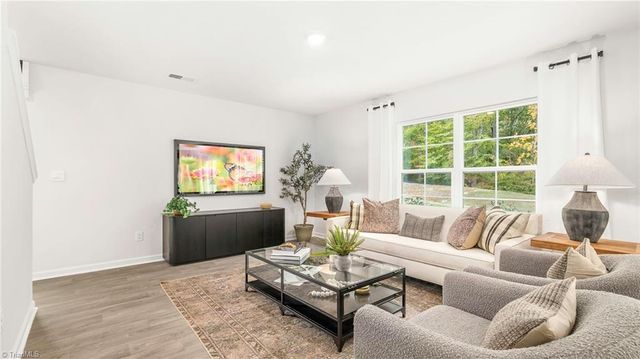 4727 Mount Hope Drive, Winston-salem, NC 27107