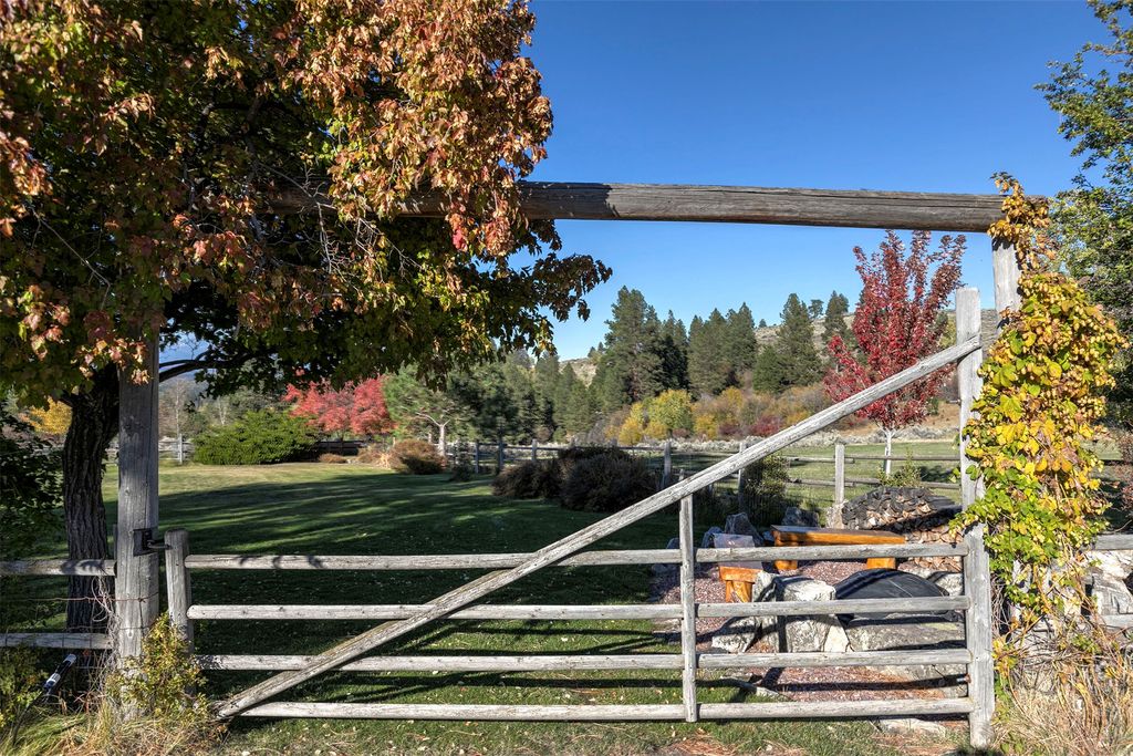 1600 Old Darby Road, Hamilton, MT 59840 photo 3