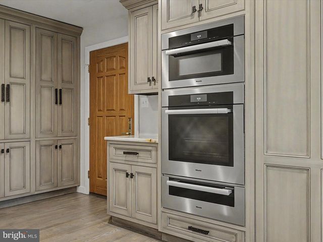 311 MILL RACE LN, Newtown, PA 18940