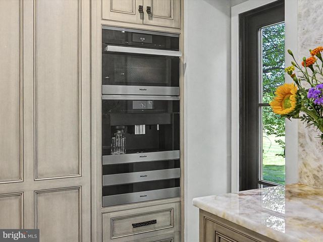311 MILL RACE LN, Newtown, PA 18940