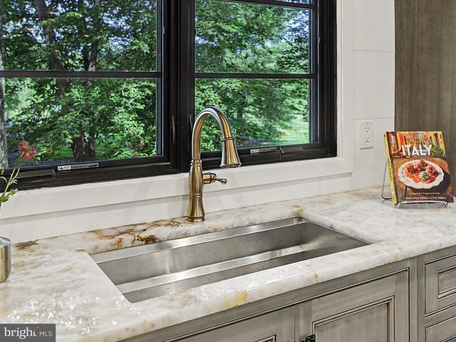 311 MILL RACE LN, Newtown, PA 18940
