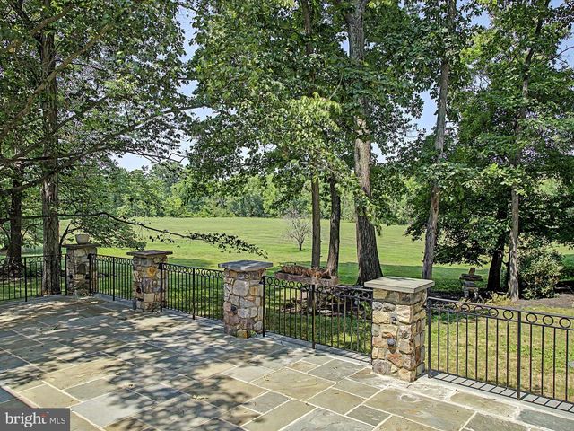 311 MILL RACE LN, Newtown, PA 18940