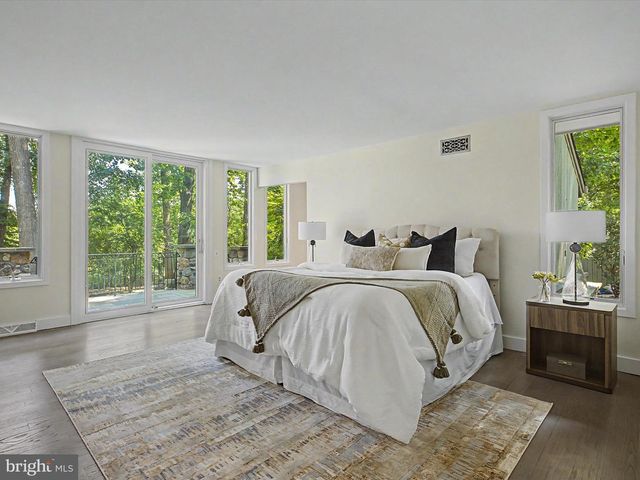 311 MILL RACE LN, Newtown, PA 18940