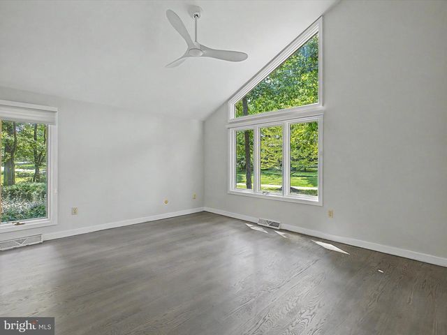 311 MILL RACE LN, Newtown, PA 18940