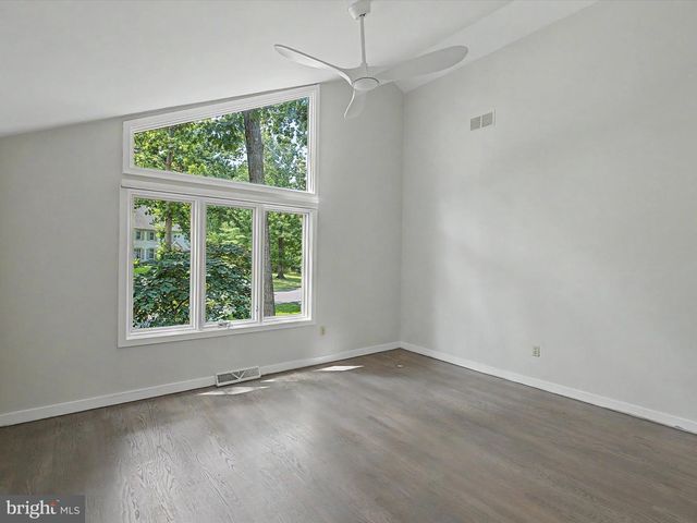 311 MILL RACE LN, Newtown, PA 18940