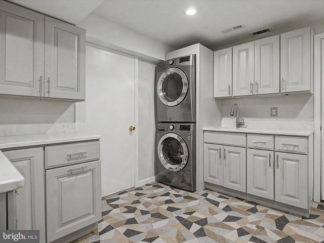 311 MILL RACE LN, Newtown, PA 18940