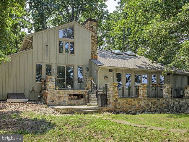 311 MILL RACE LN, Newtown, PA 18940