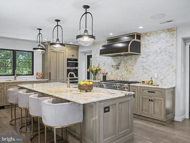 311 MILL RACE LN, Newtown, PA 18940