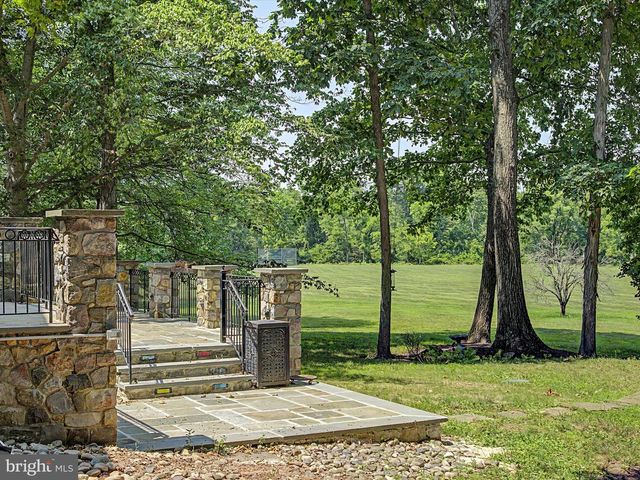 311 MILL RACE LN, Newtown, PA 18940