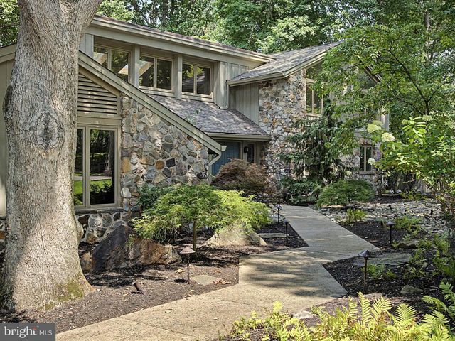311 MILL RACE LN, Newtown, PA 18940