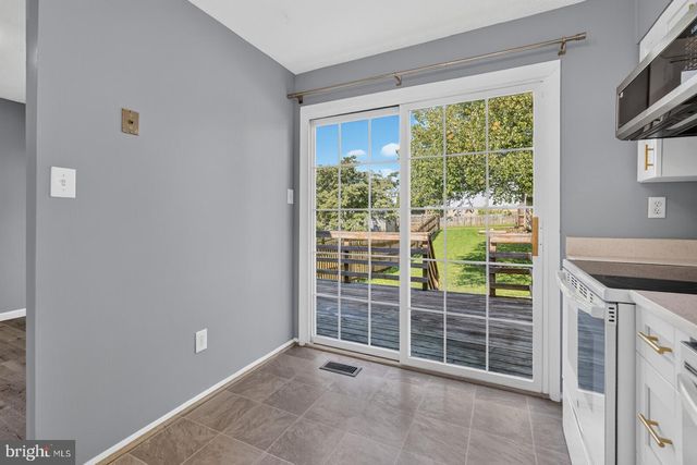 12 HALLVIEW CT, Nottingham, MD 21236