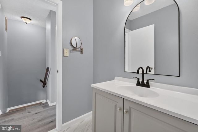 12 HALLVIEW CT, Nottingham, MD 21236