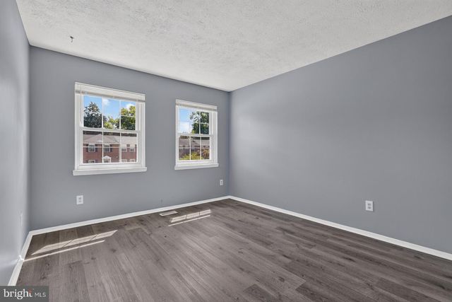 12 HALLVIEW CT, Nottingham, MD 21236