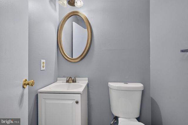 12 HALLVIEW CT, Nottingham, MD 21236