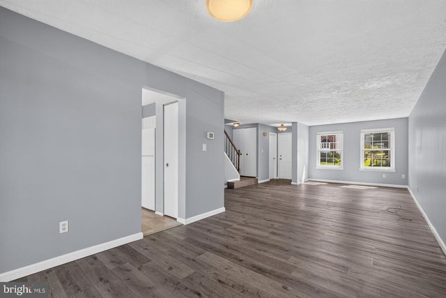 12 HALLVIEW CT, Nottingham, MD 21236