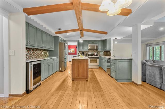 5994 Glen Eagles Drive, West Bloomfield, MI 48323