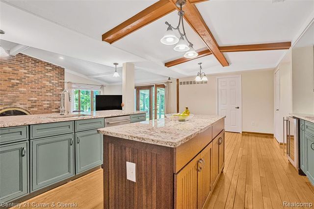5994 Glen Eagles Drive, West Bloomfield, MI 48323