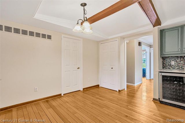 5994 Glen Eagles Drive, West Bloomfield, MI 48323