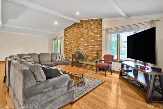 5994 Glen Eagles Drive, West Bloomfield, MI 48323