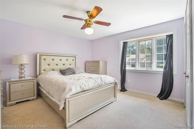 5994 Glen Eagles Drive, West Bloomfield, MI 48323