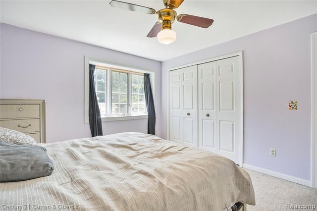 5994 Glen Eagles Drive, West Bloomfield, MI 48323