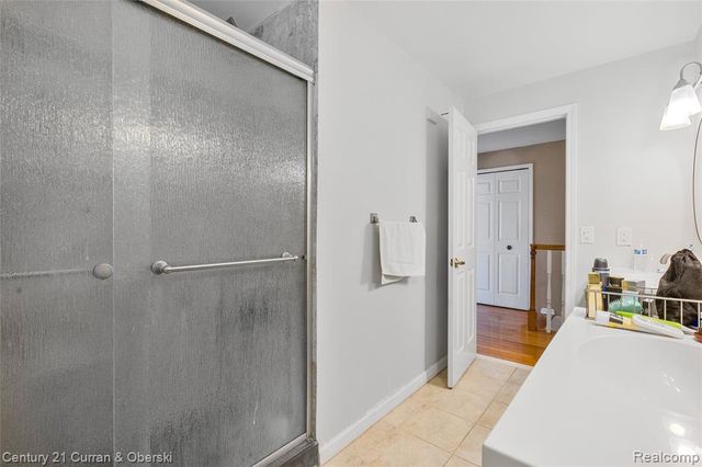 5994 Glen Eagles Drive, West Bloomfield, MI 48323