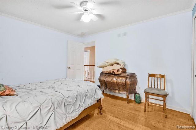 5994 Glen Eagles Drive, West Bloomfield, MI 48323