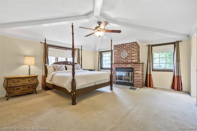 5994 Glen Eagles Drive, West Bloomfield, MI 48323