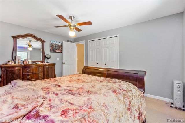 5994 Glen Eagles Drive, West Bloomfield, MI 48323