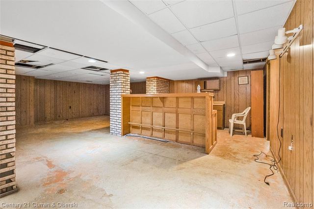 5994 Glen Eagles Drive, West Bloomfield, MI 48323