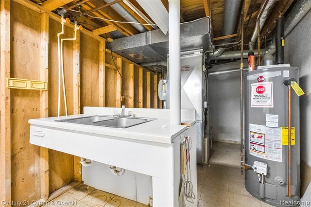 5994 Glen Eagles Drive, West Bloomfield, MI 48323