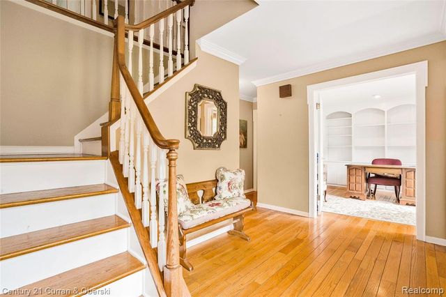 5994 Glen Eagles Drive, West Bloomfield, MI 48323