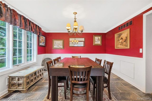 5994 Glen Eagles Drive, West Bloomfield, MI 48323